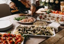 How To Make Your Wedding Reception Stand Out With Unique Catering