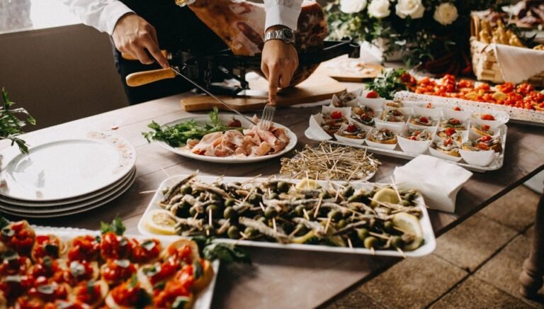 How To Make Your Wedding Reception Stand Out With Unique Catering